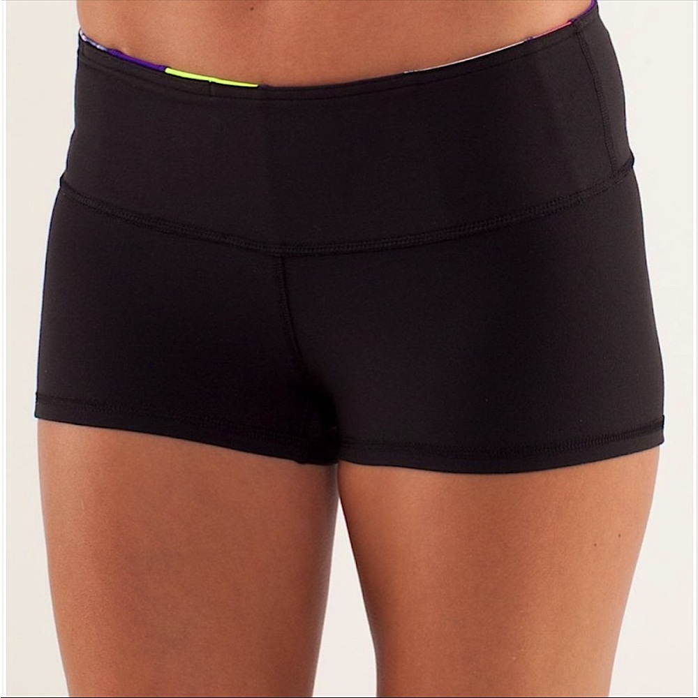 Lululemon Athletica Boogie Short Yoga Short Black Reversible 6